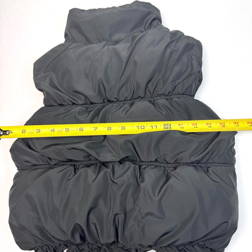 RSQ Black Puffer Vest Jacket Women’s Size XS Cinched Cropped - Picture 9 of 13